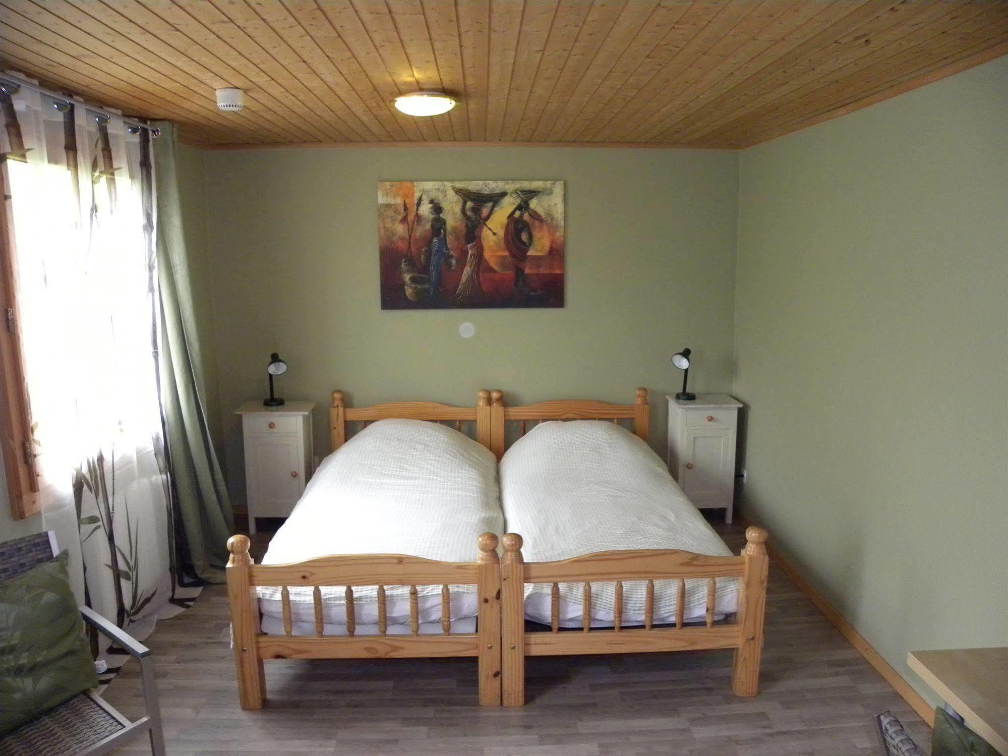 โฮเทล เรสเตอรองท์ วัลลีเซอร์ ซอนเนอ Hotel Reckingen ภายนอก รูปภาพ