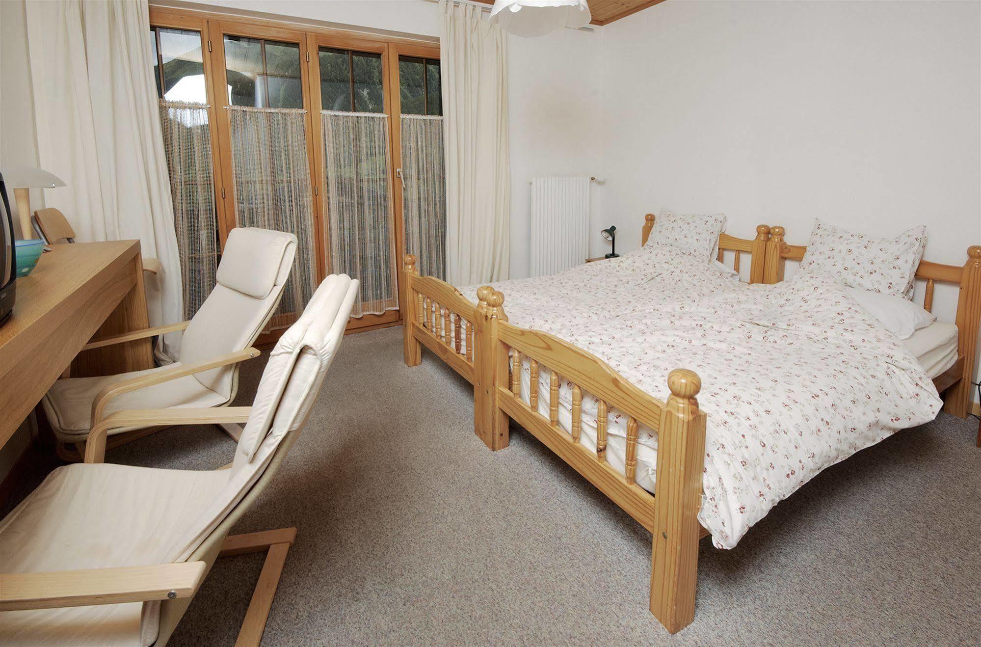 โฮเทล เรสเตอรองท์ วัลลีเซอร์ ซอนเนอ Hotel Reckingen ภายนอก รูปภาพ